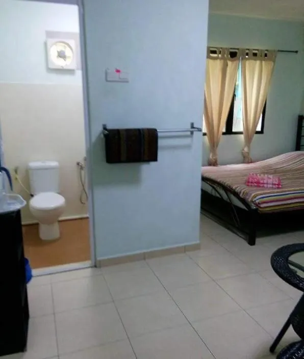 Ali'S Guest House Batu Ferringhi